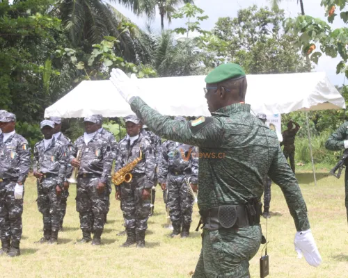 hommages-du-ministere-des-eaux-et-forets-a-feu-colonel-oka-yao-raphael
