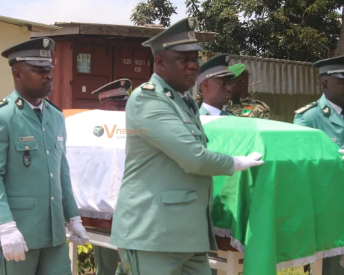hommages-du-ministere-des-eaux-et-forets-a-feu-colonel-oka-yao-raphael