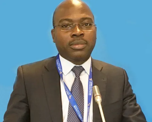 identification-loneci-et-la-chambre-des-notaires-de-cote-divoire-signent-une-convention