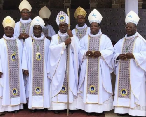 benediction-des-couples-homosexuels-une-decision-qui-secoure-leglise-catholique